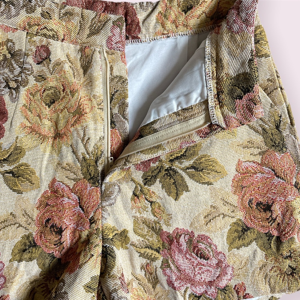 Custom Made Short And Blazer Set - Picture 13 of 16
